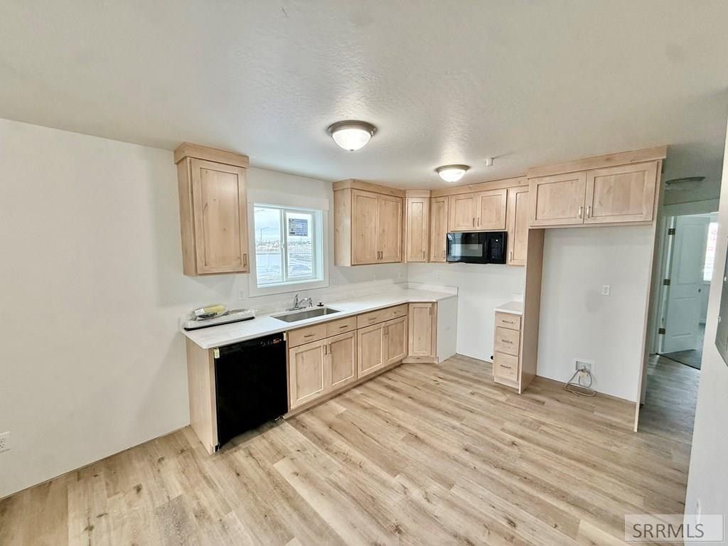 5405 Park Lawn Drive. Chubbuck, ID 83202