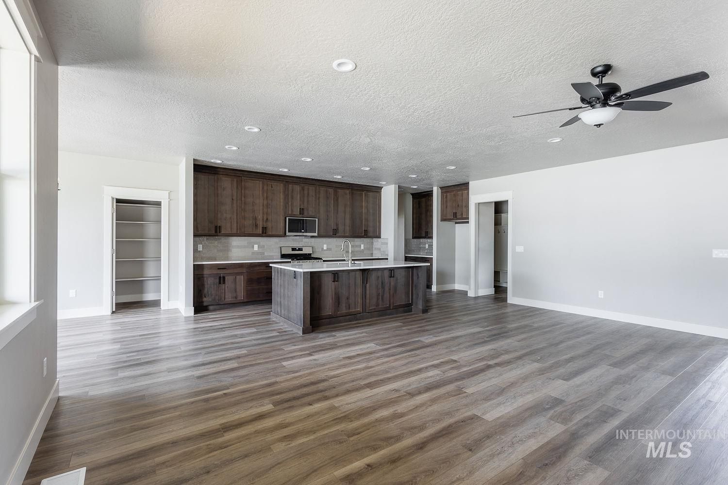 1071 W Afton Ct. Kuna, ID 83634