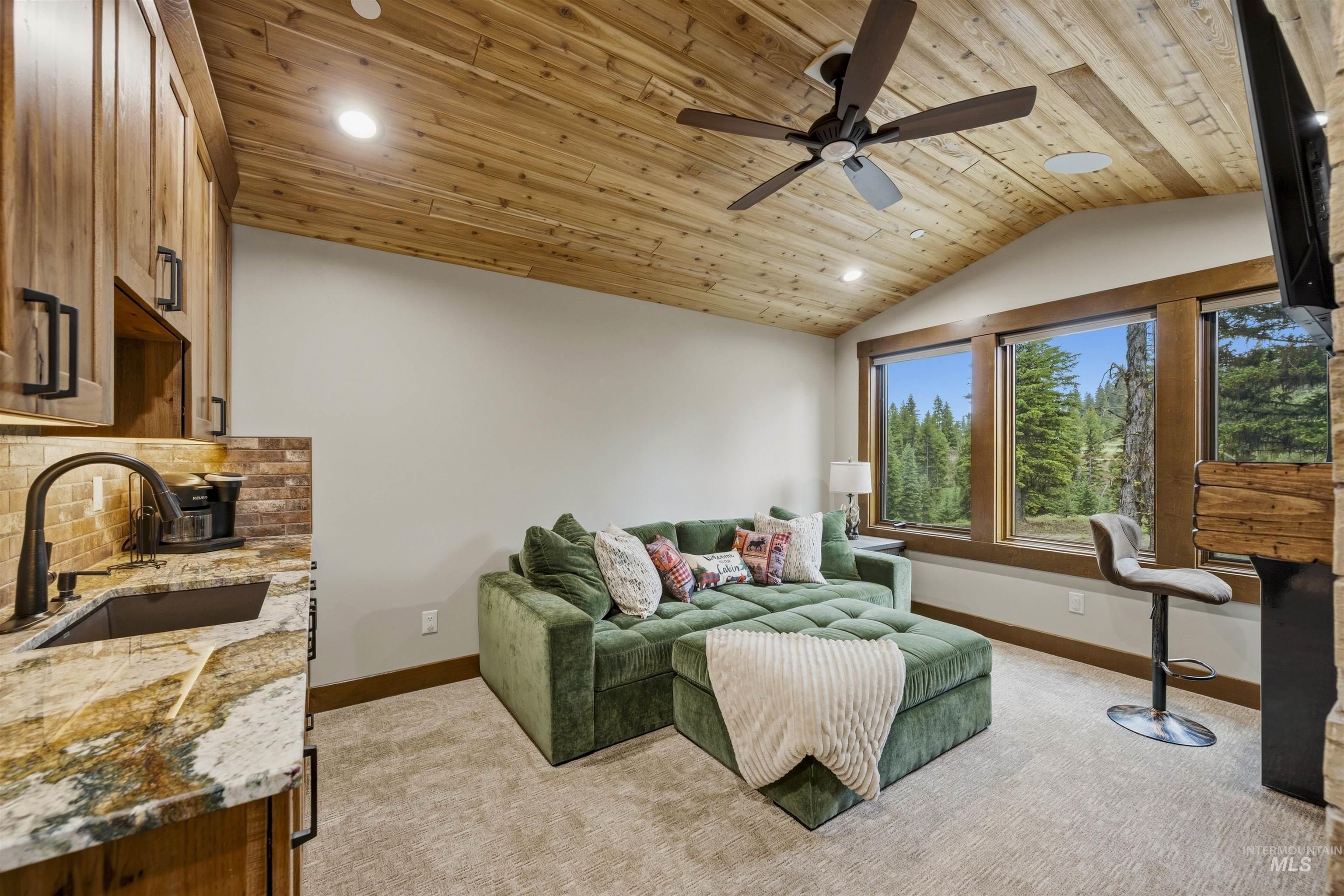 1084 Blackhawk Lake. McCall, ID 83638
