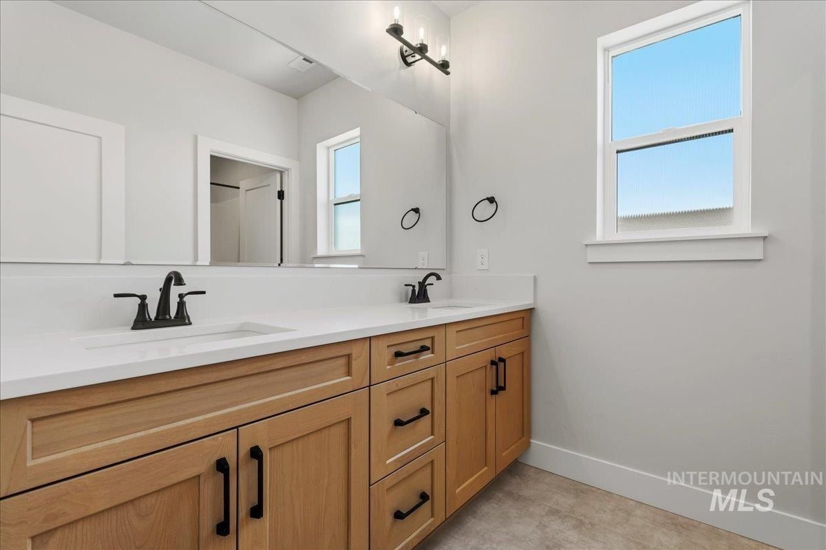 7715 W Flathead Lake St. Eagle, ID 83616