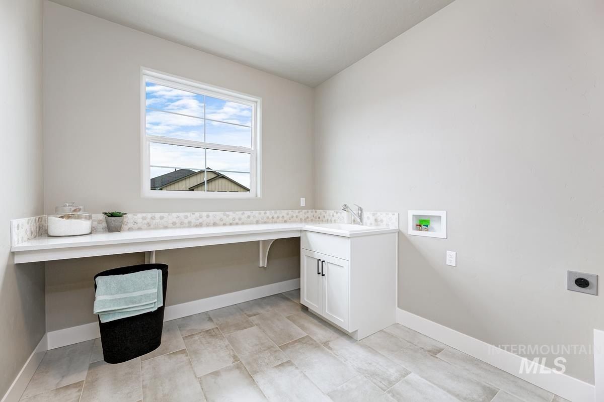 5829 S Gustav Ave. Meridian, ID 83642