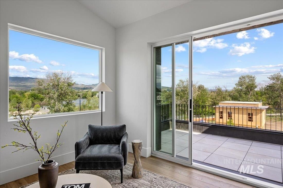 311 E Palapa Lane. Garden City, ID 83714
