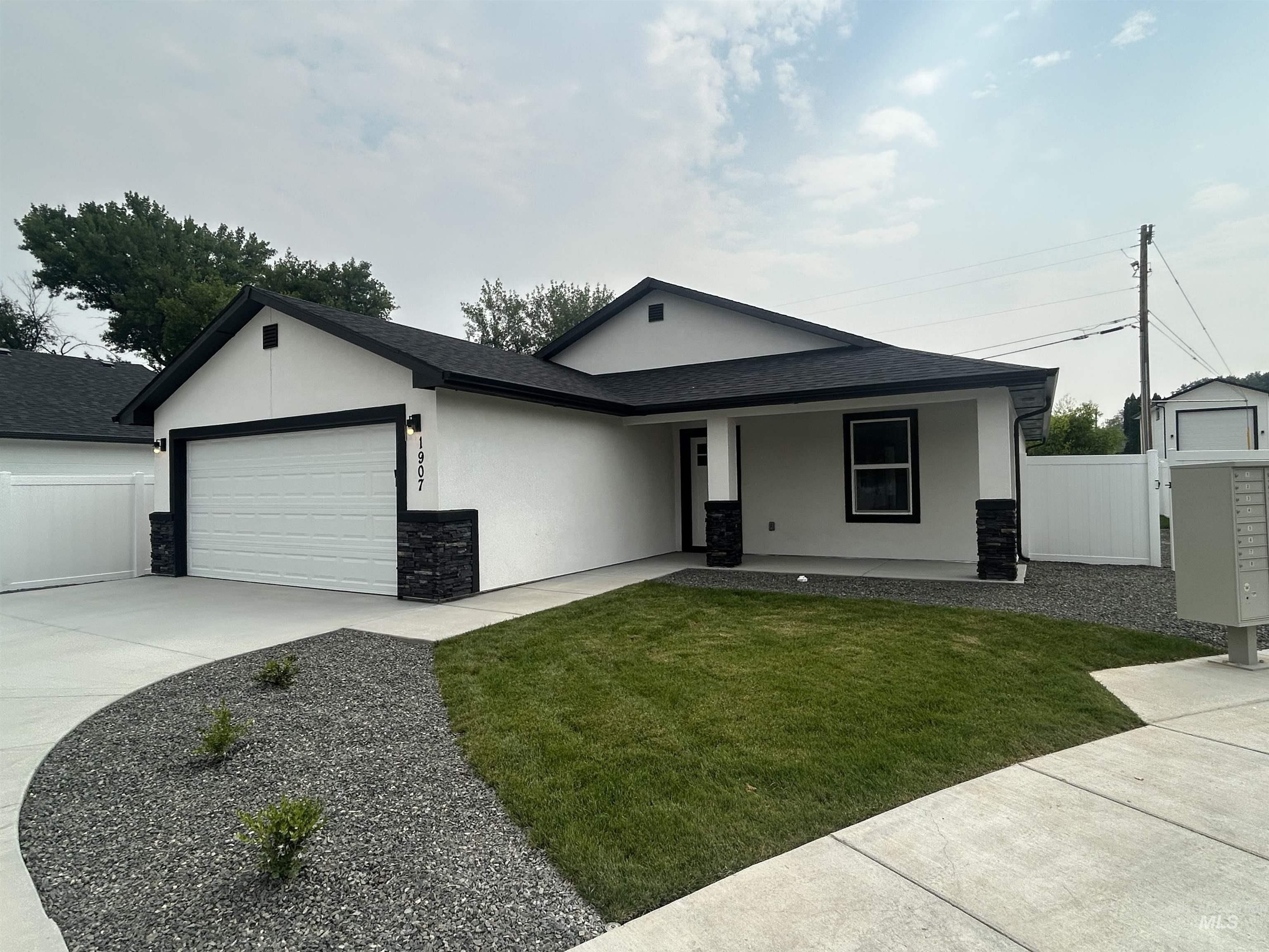 1915 Oregon Avenue. Caldwell, ID 83605
