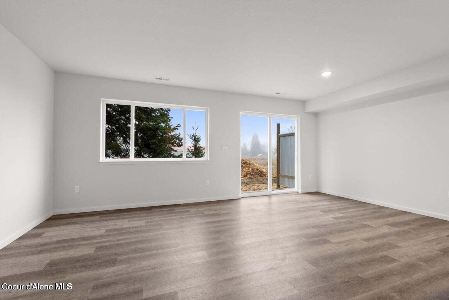9808 N Laylin Circle. Hayden, ID 83835