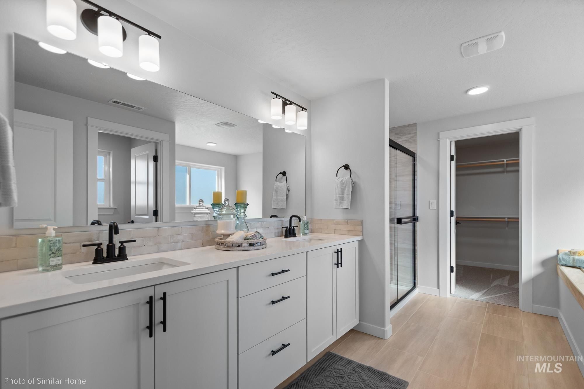 335 W Gleason Court. Meridian, ID 83646