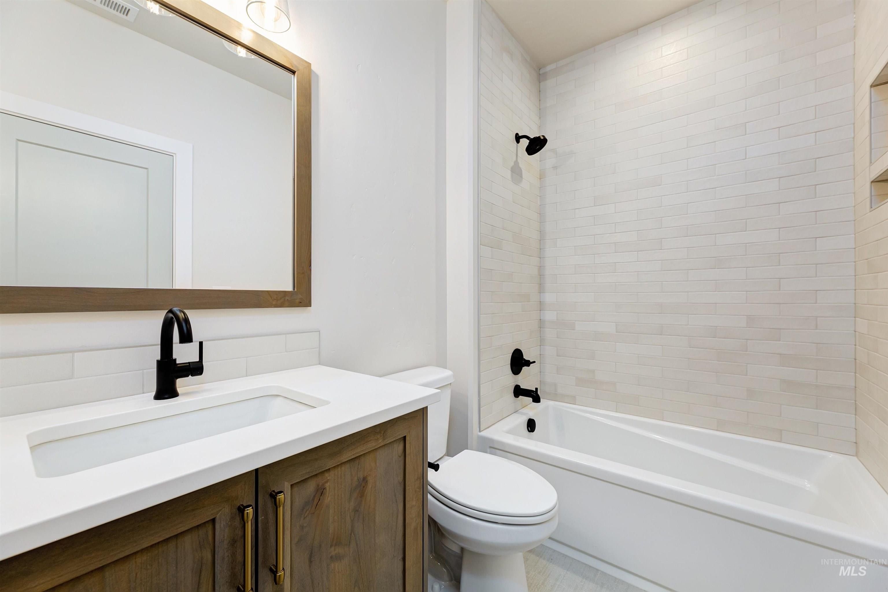 13731 N Spring Creek Way. Boise, ID 83714