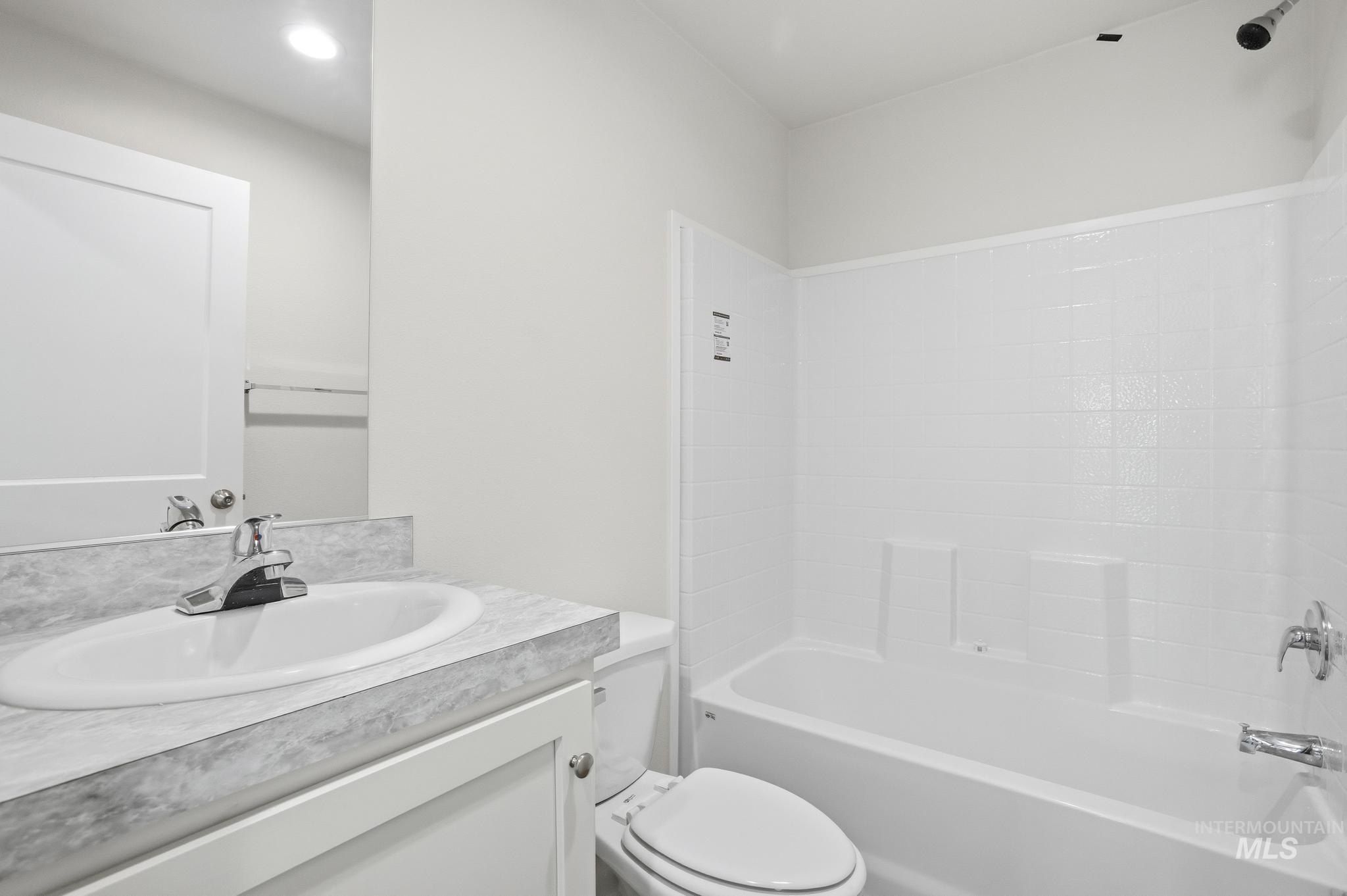 424 W Cherry Ln. Meridian, ID 83642