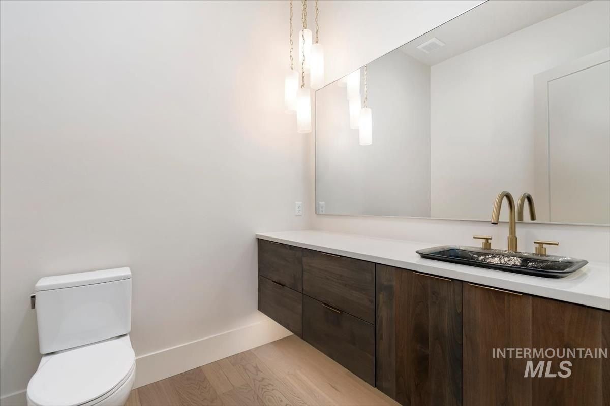 3428 W Golden Barrel St. Eagle, ID 83616