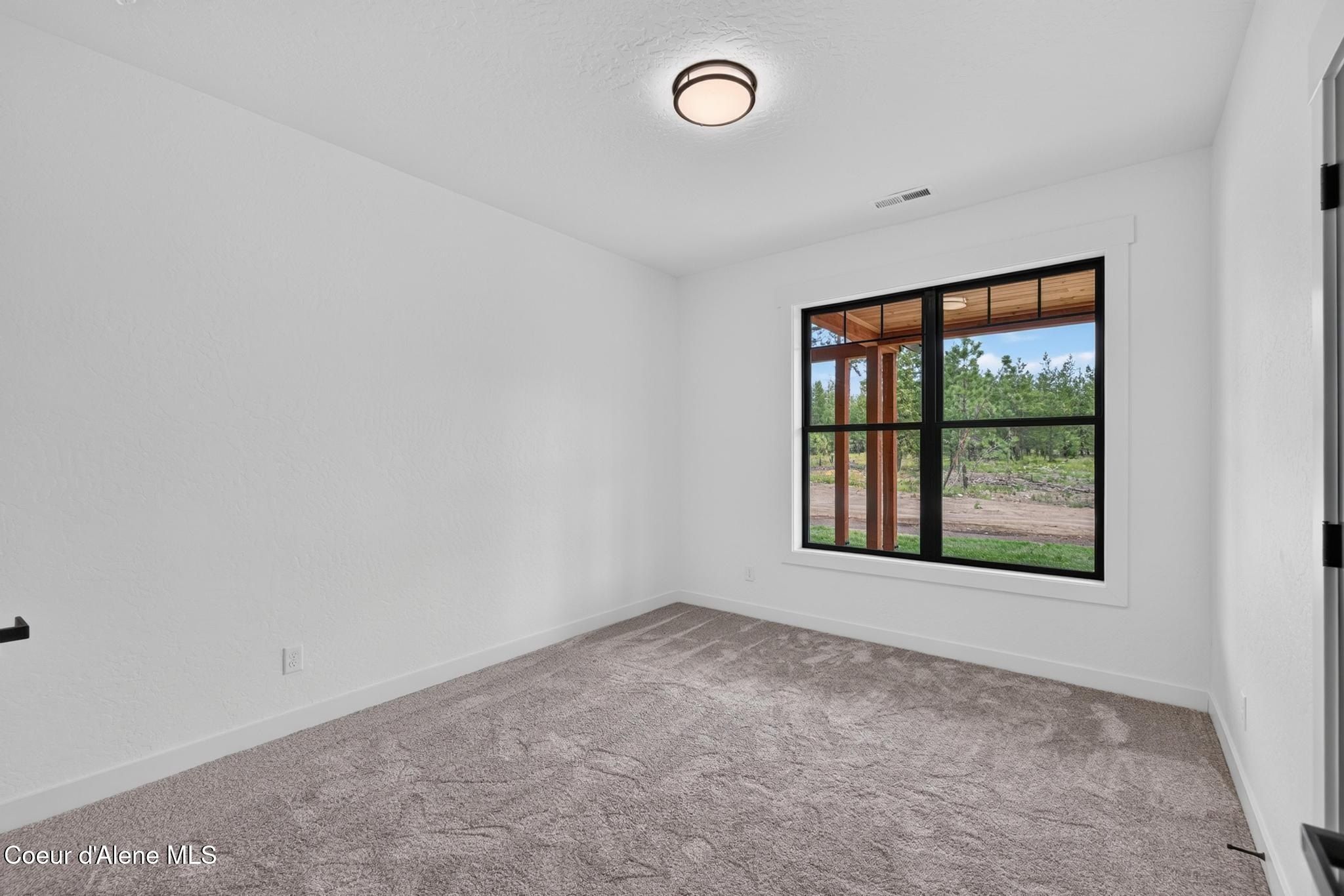 195 Cannon Ln. Blanchard, ID 83804
