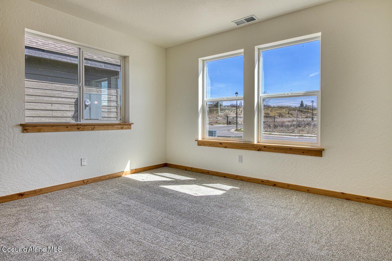 3606 N Blaze Loop. Post Falls, ID 83854