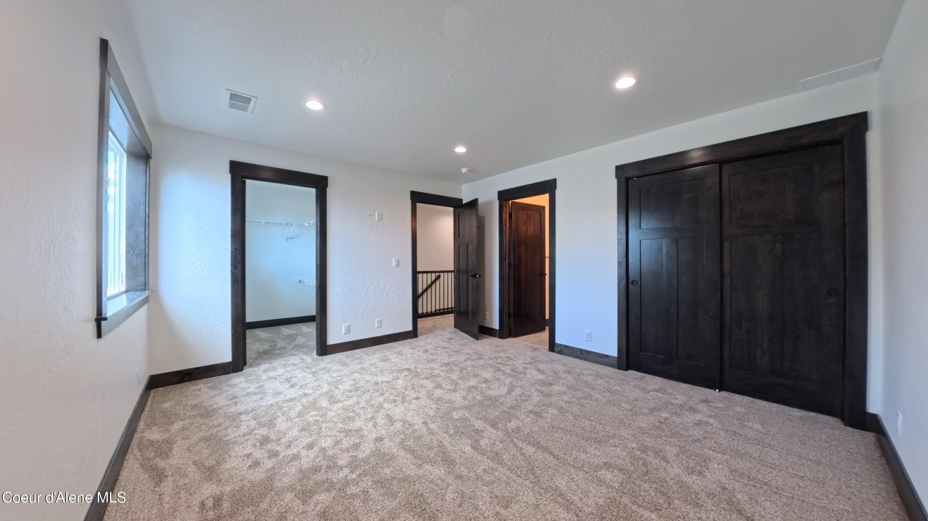 160 E Lobo Loop. Hayden, ID 83835