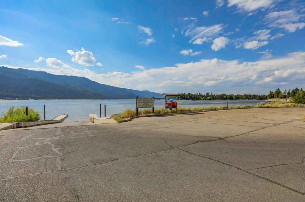 18 Grand Fir Drive. Donnelly, ID 83615