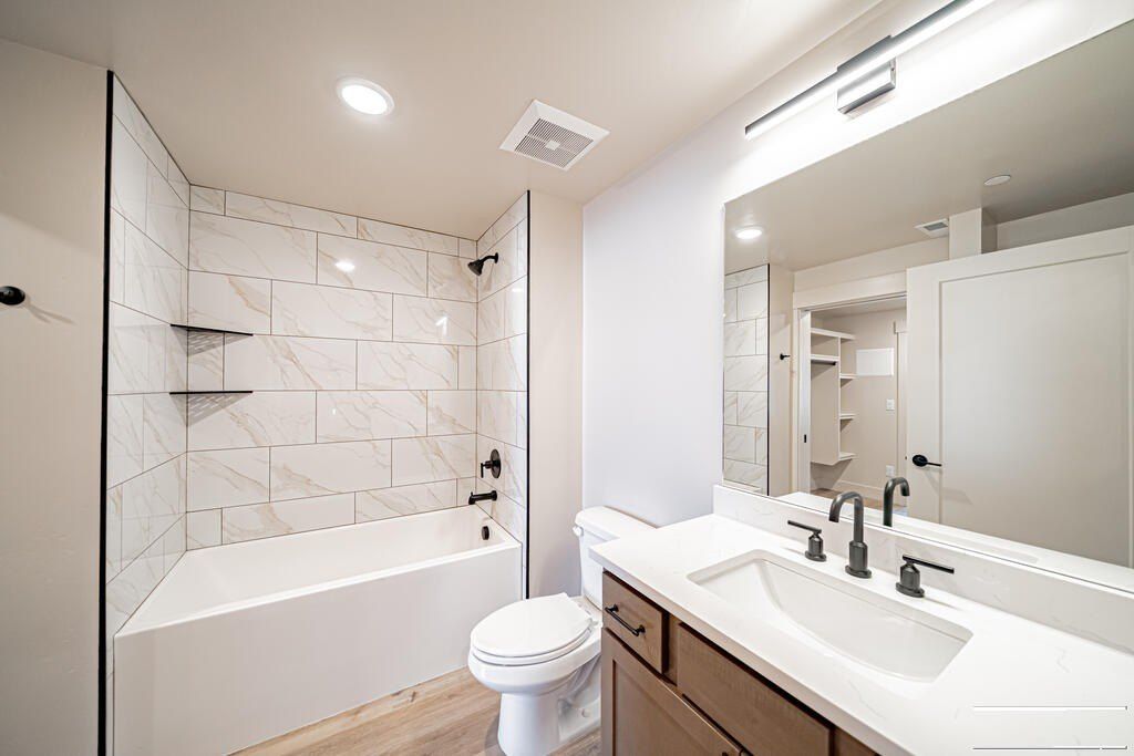 1142 305 S Skyline Drive. Idaho Falls, ID 83401