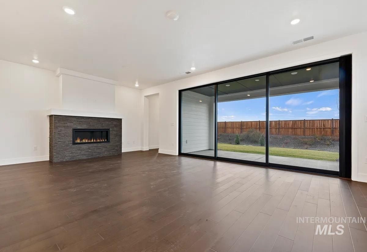 5940 W Oxton Ct. Eagle, ID 83616
