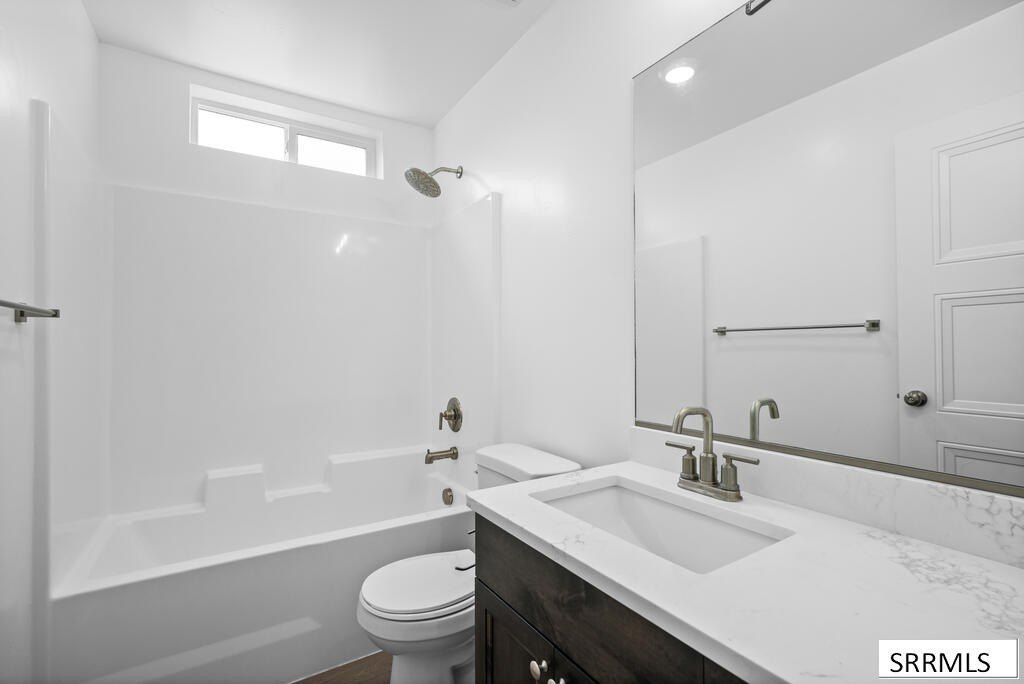 3187 Riata Lane. Ammon, ID 83406