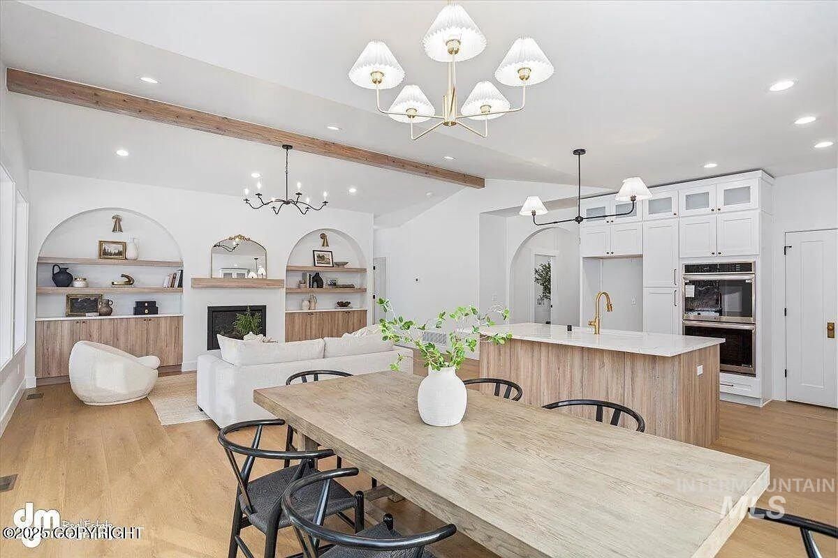 300 Nw Greystone Loop. Mountain Home, ID 83647