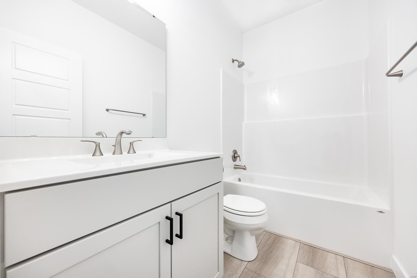 2605 Cheyenne Wells Drive. Shiloh, IL 62221