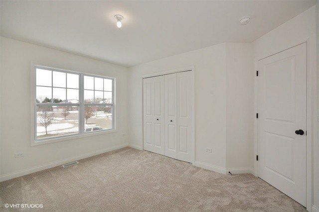 460 Prairie Ridge Lane. North Aurora, IL 60542