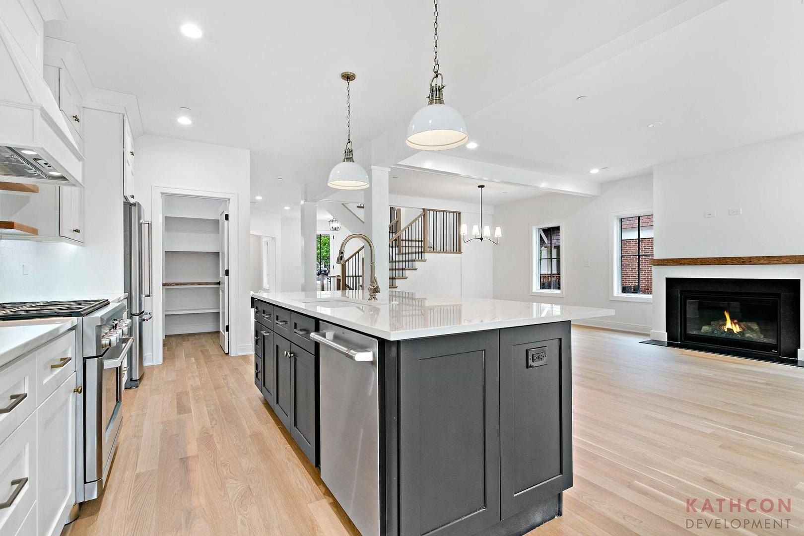 650 Sanders Road. Northbrook, IL 60062