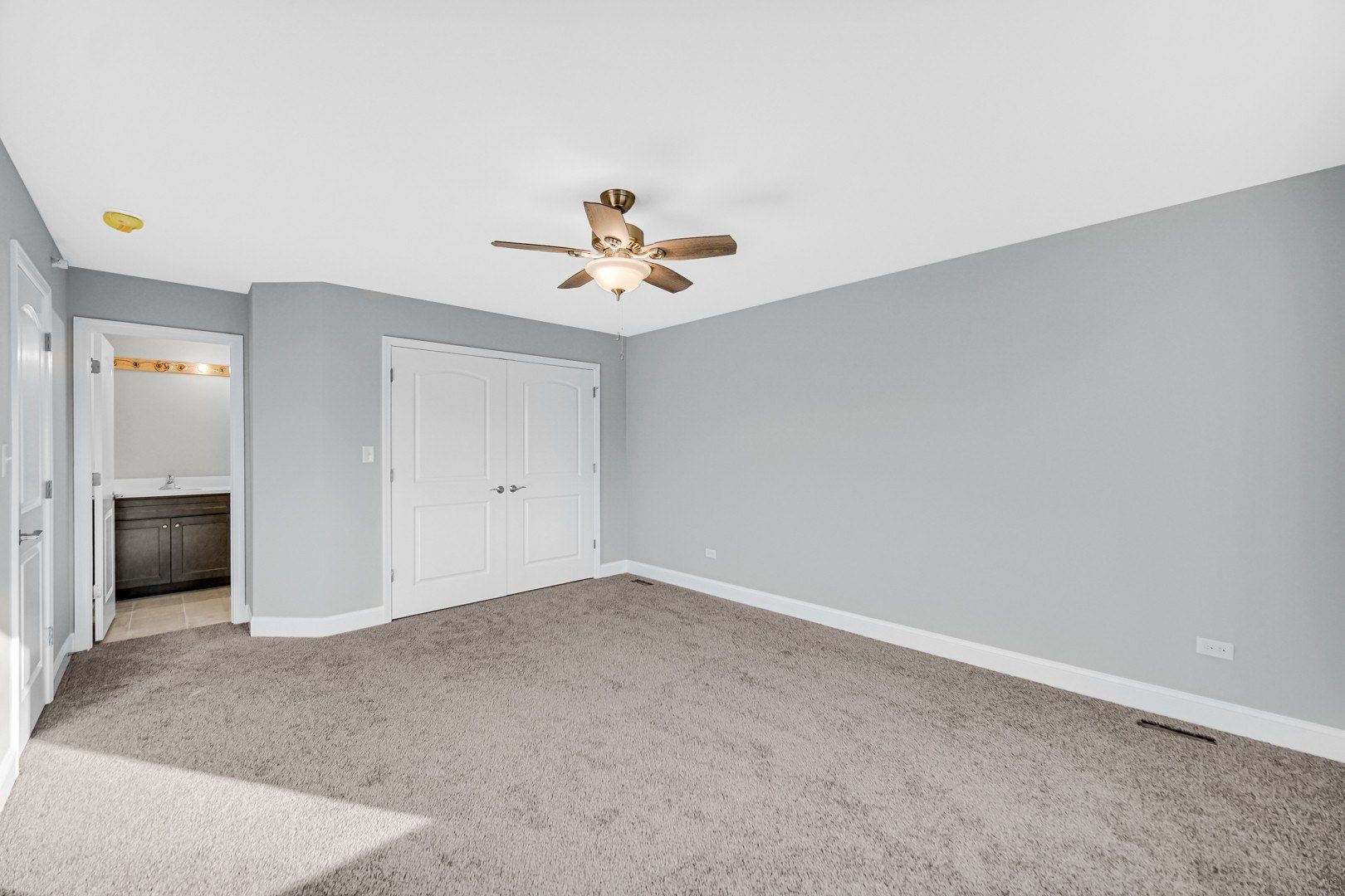 1409 172Nd Street. Hazel Crest, IL 60429
