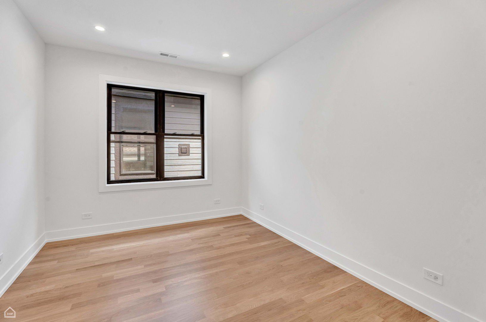 3905 N Drake Avenue. Chicago, IL 60618