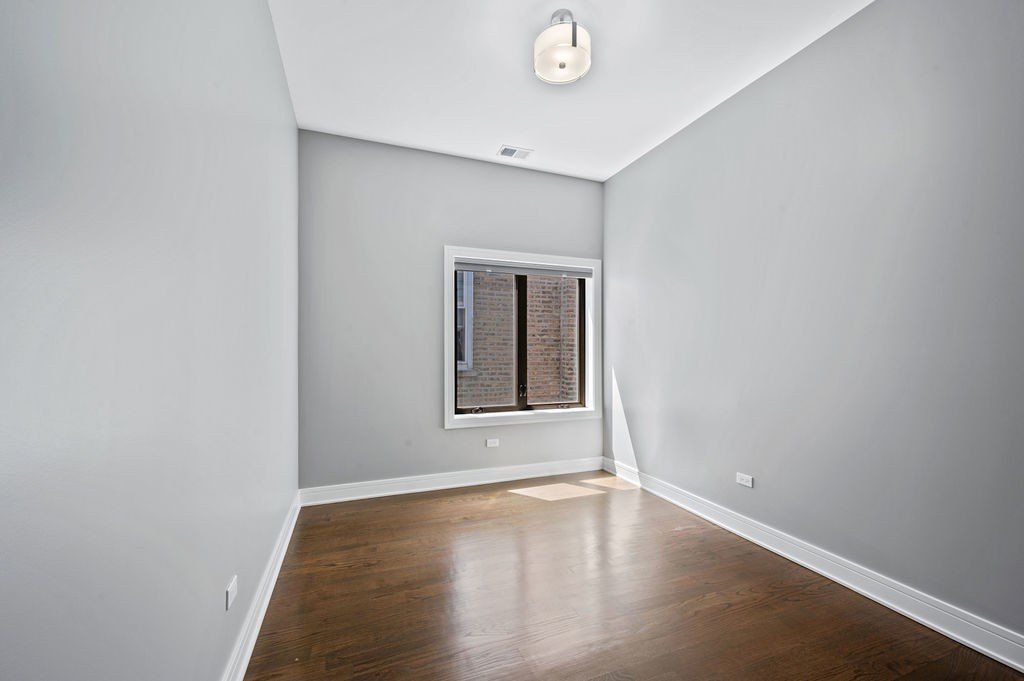 4133 W Hirsch Street. Chicago, IL 60651