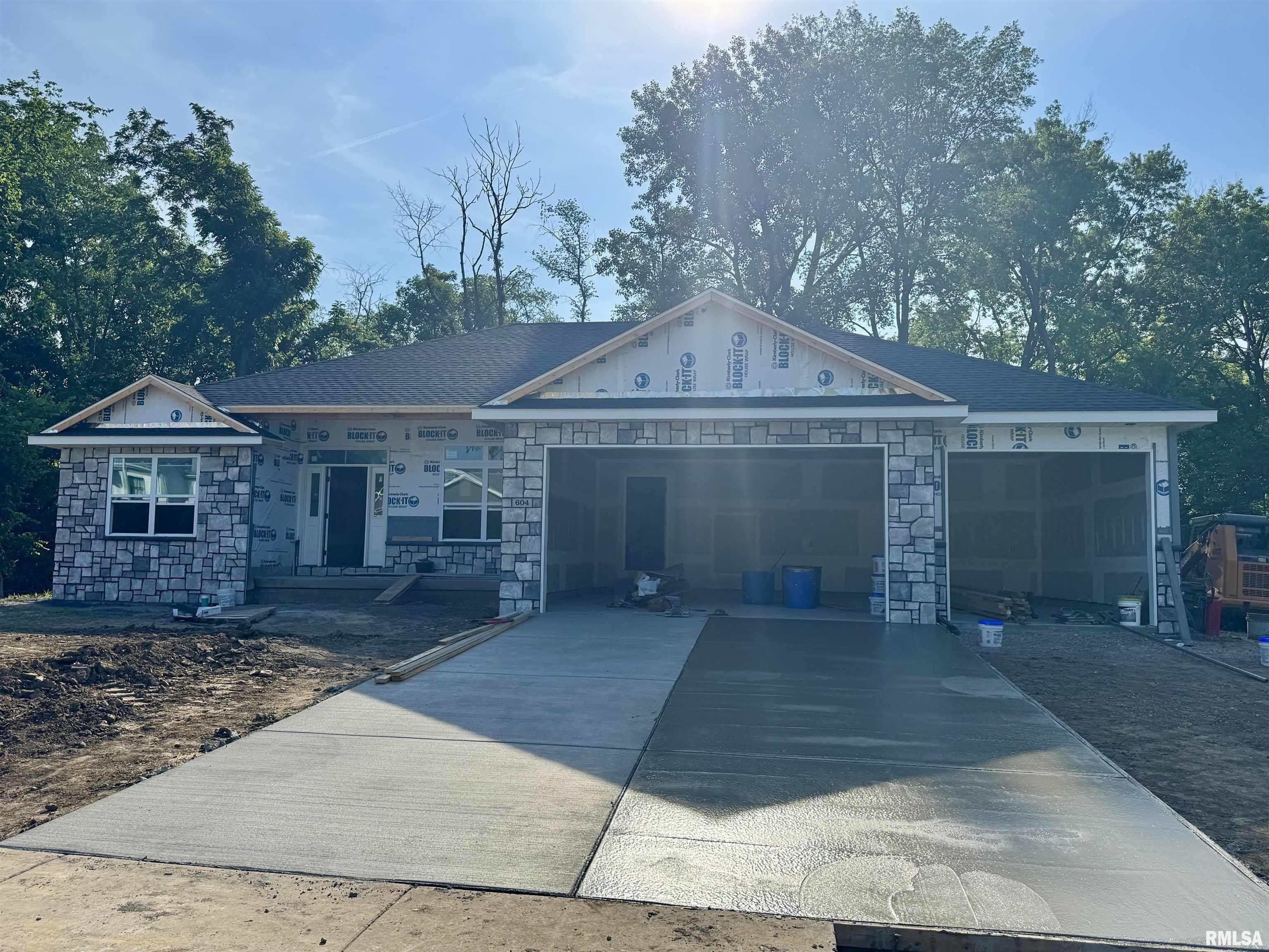 604 Rock River Road. Springfield, IL 62711