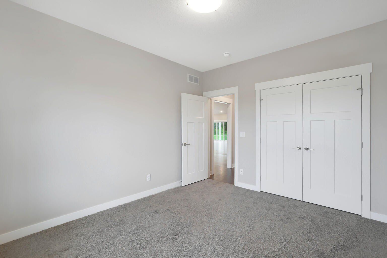 4 Forest Drive. Monticello, IL 61856