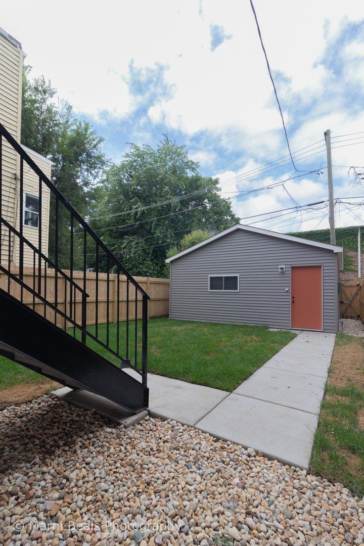 18 W 44Th Street. Chicago, IL 60609