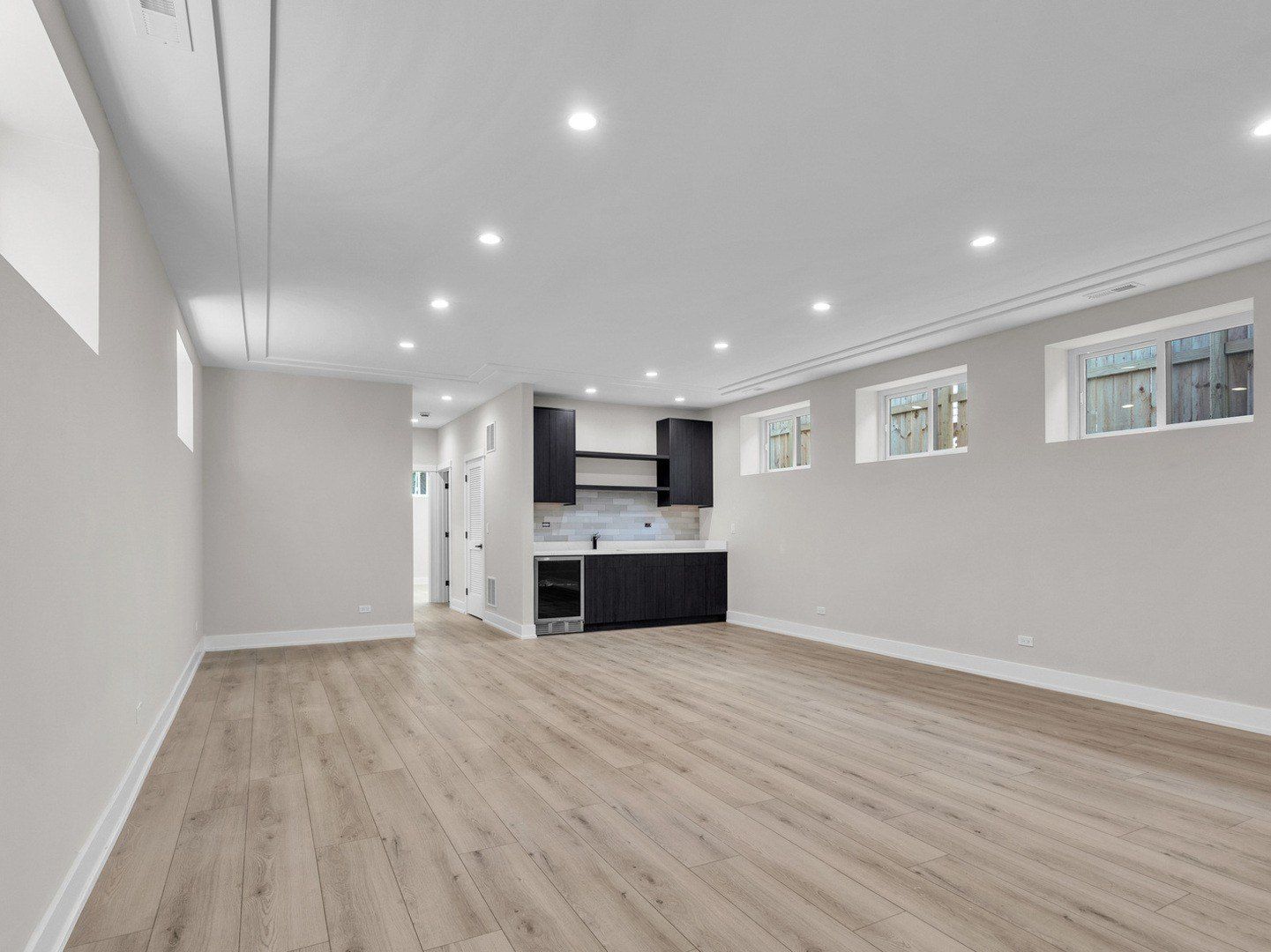 4845 N Mcvicker Avenue. Chicago, IL 60630