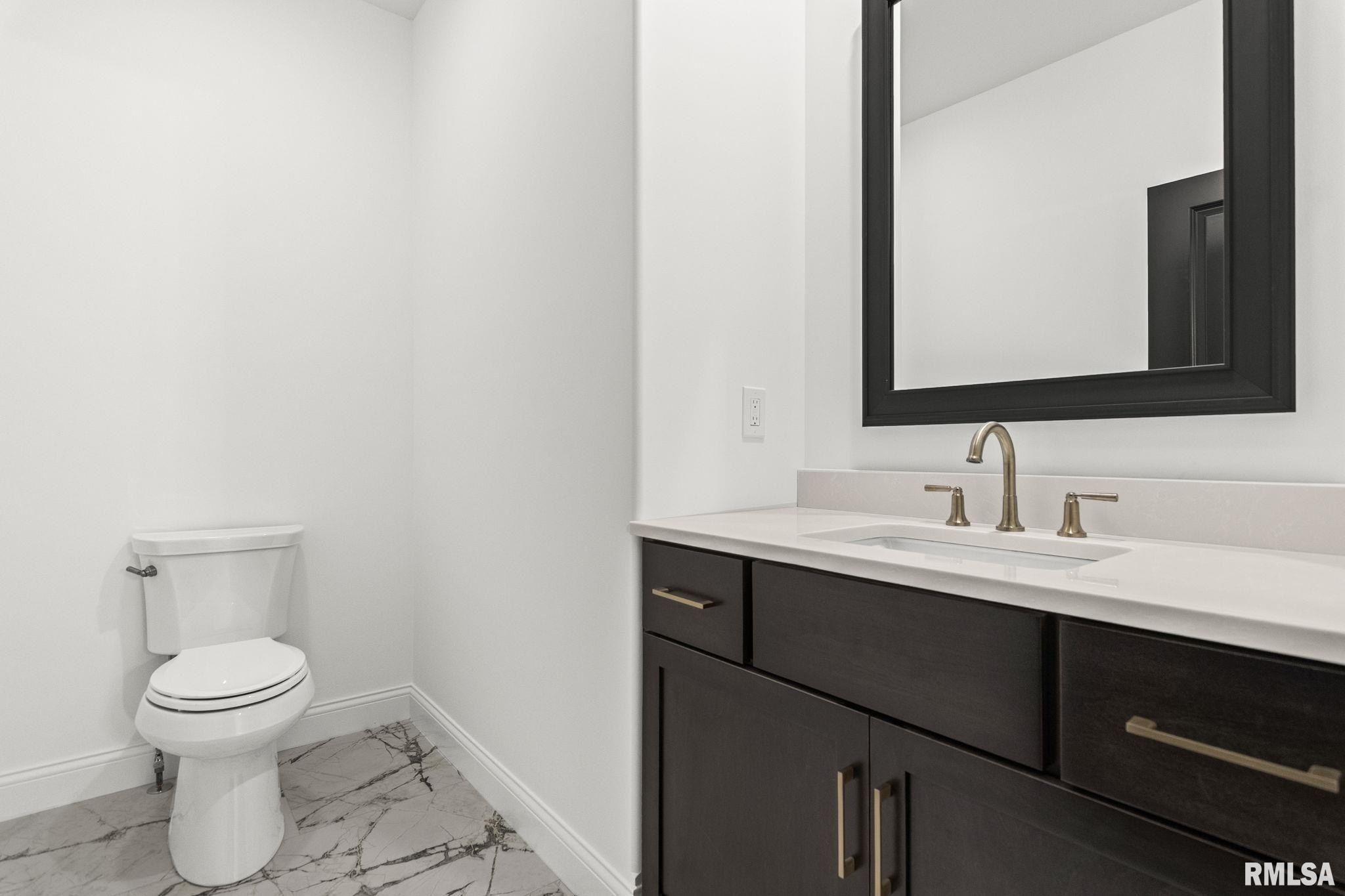 4704 Berkshire Crossing. Springfield, IL 62711