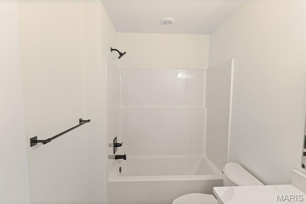 162 Gabrielle Circle. Bethalto, IL 62010