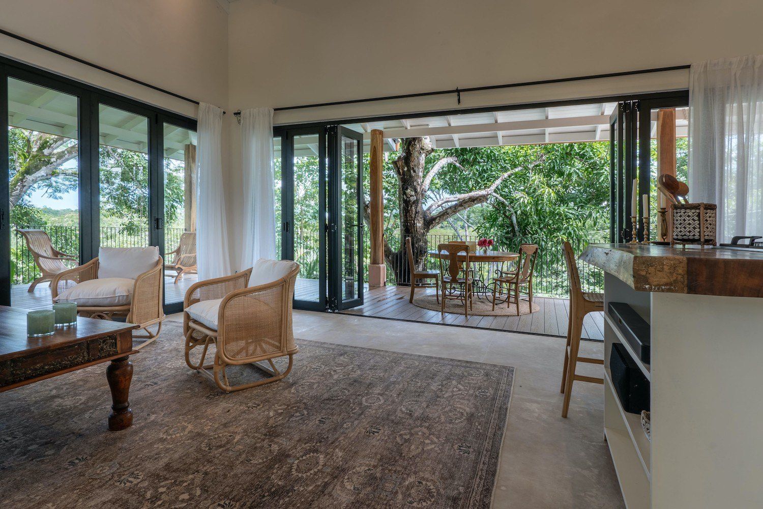 Chakra Bohemian Retreat. Clare, IL 60111