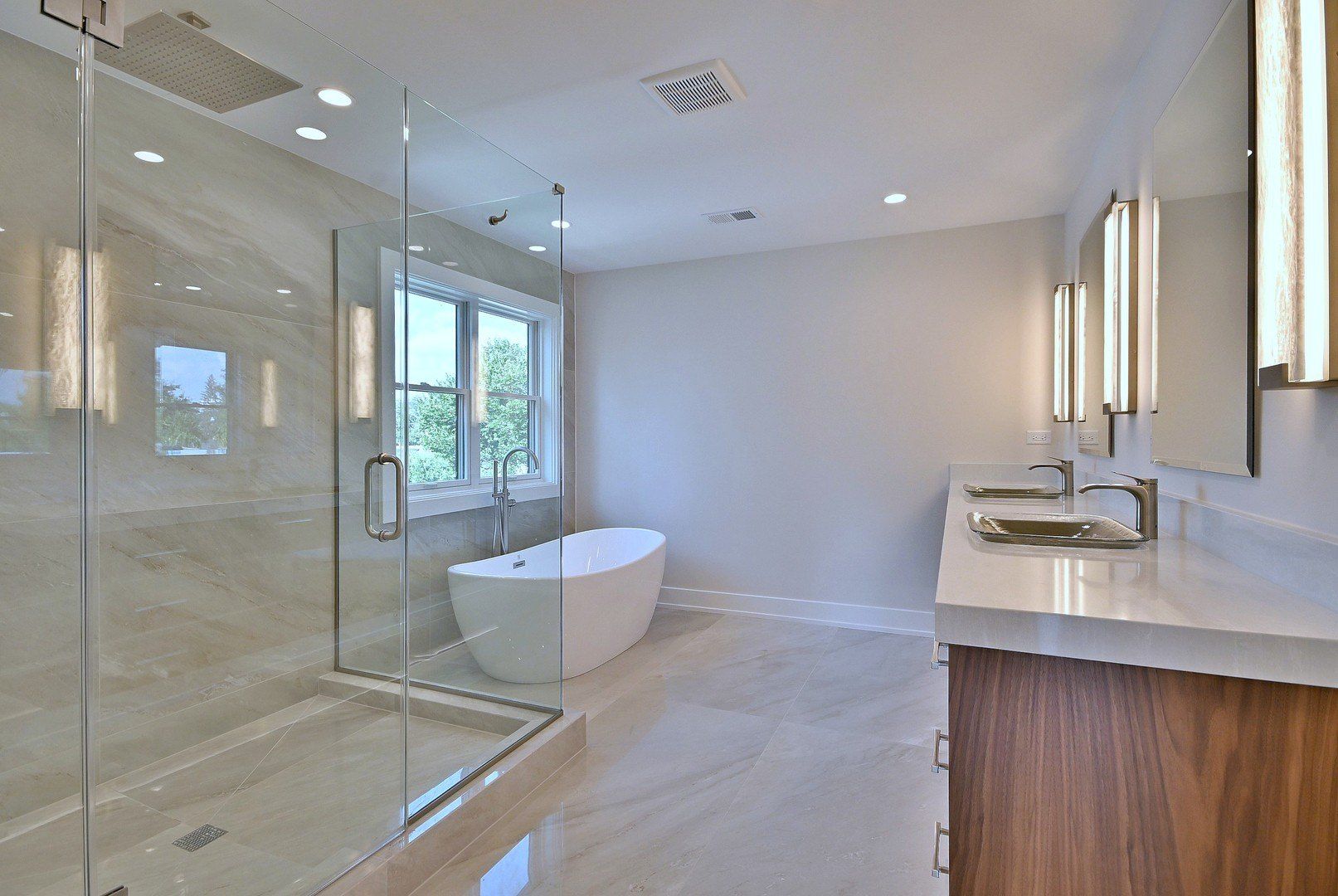 456 Elm Street. Elmhurst, IL 60126