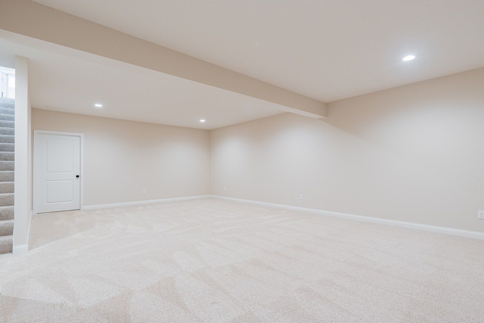 1906 Dunraven Road. Bloomington, IL 61704