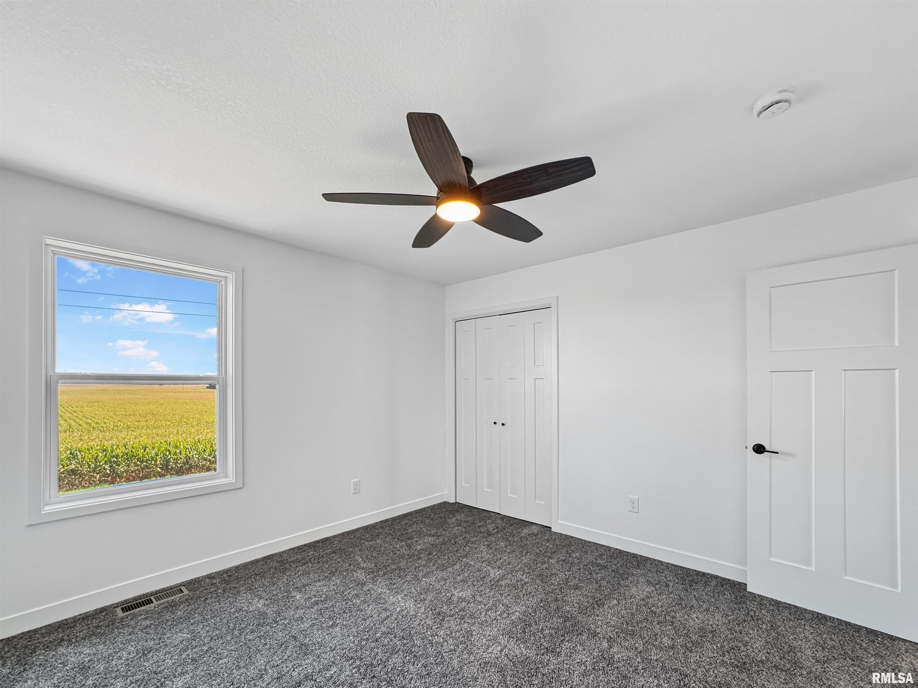 1621 Rustic Oak Drive. Washington, IL 61571