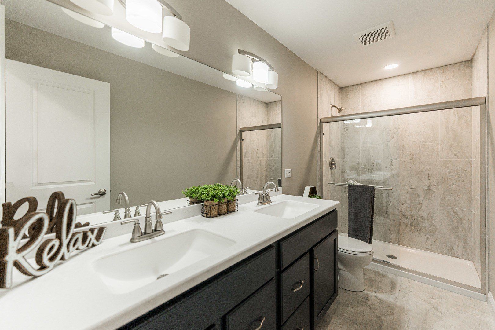 212 Saint Andrews Drive. Dekalb, IL 60115