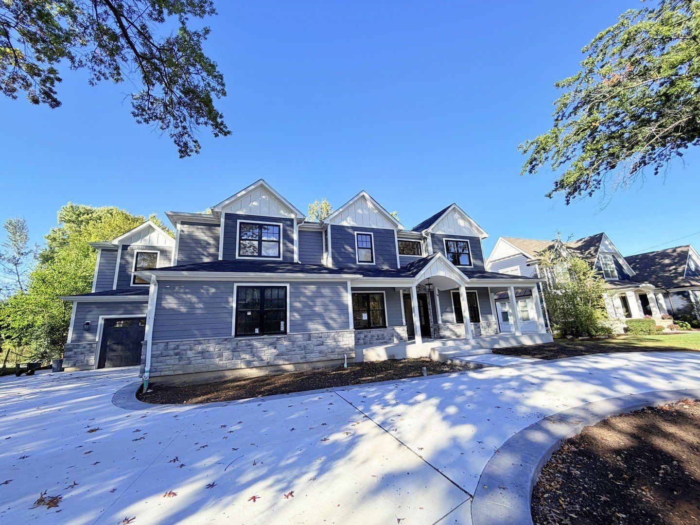 1418 W Maude Avenue. Arlington Heights, IL 60004