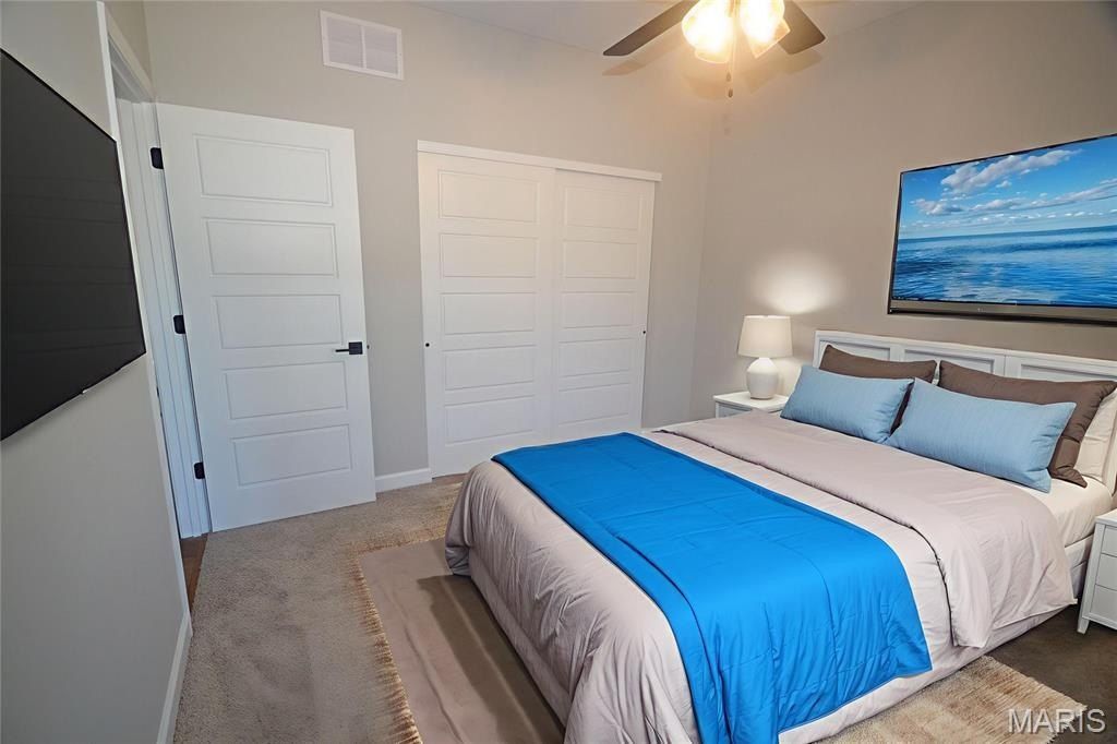 4016 Autumn Oak Drive. Smithton, IL 62285