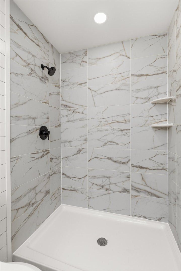 110 Kevin Drive. Diamond, IL 60416