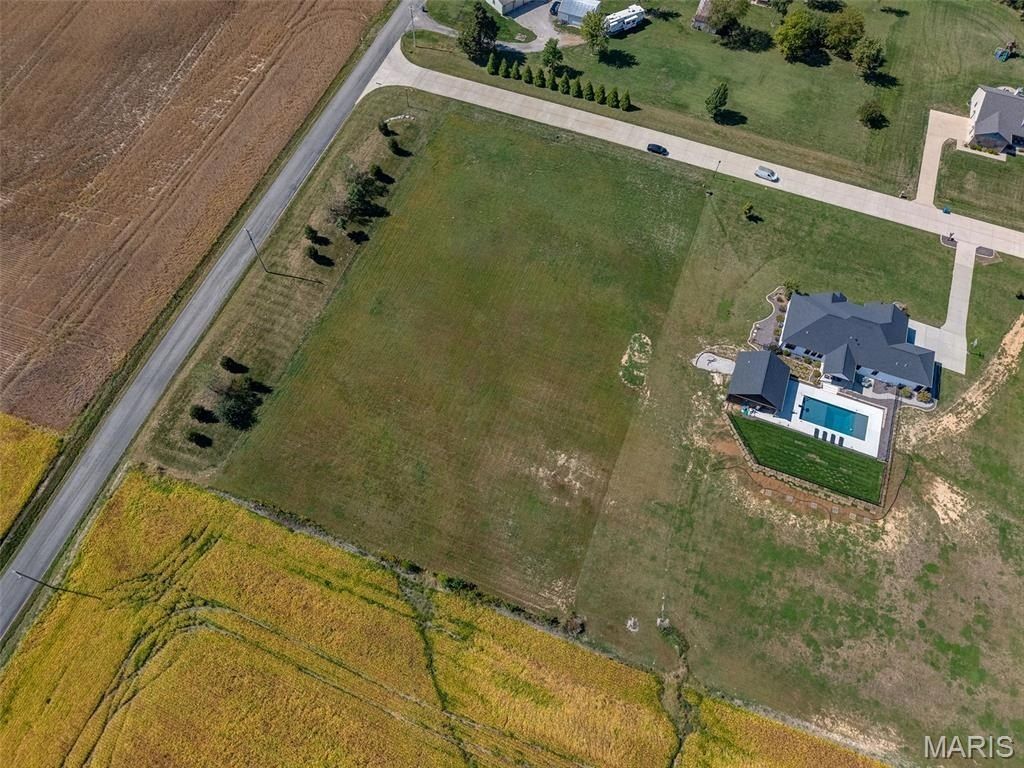 2854 Fawn Meadows Court. Edwardsville, IL 62025