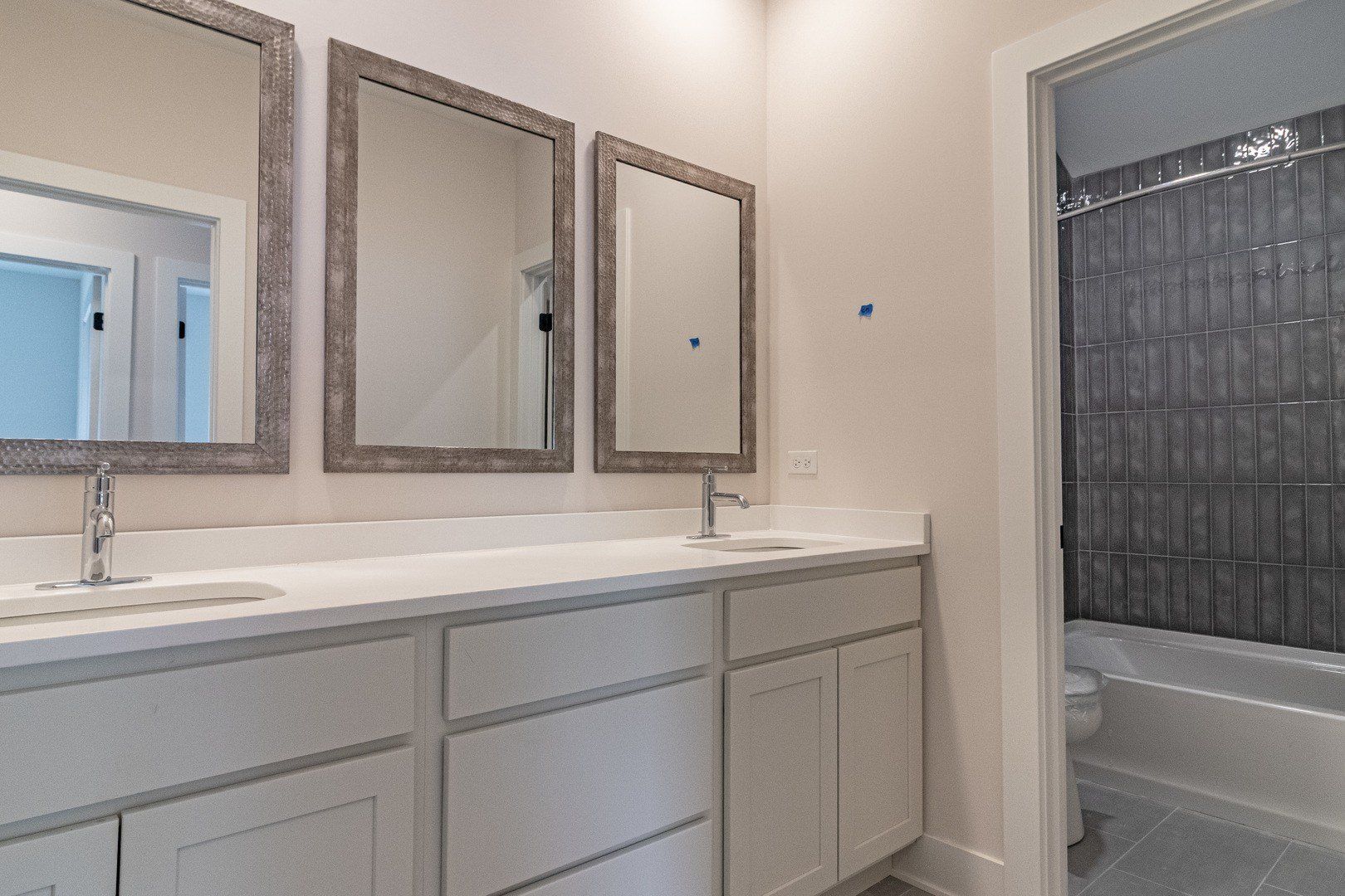 22144 W Casa Bella View. Kildeer, IL 60047