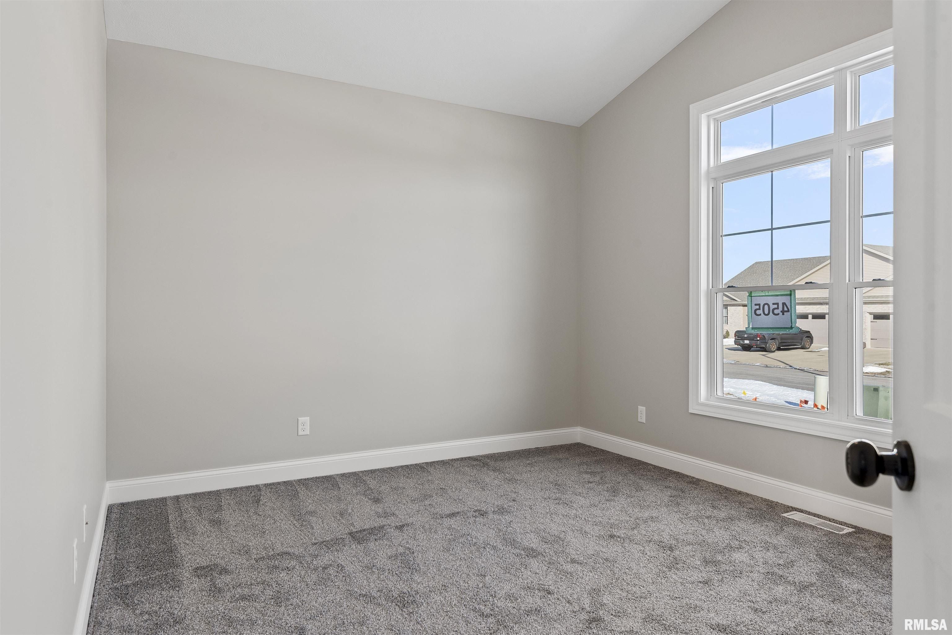 3801 Sugar Loaf Drive. Springfield, IL 62711