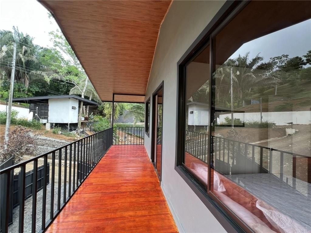 42 San Jocesito Street. Aurora, IL 60504