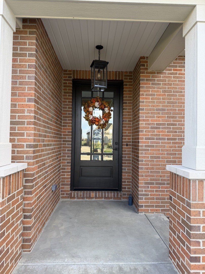 2709 Castlerock Drive. Urbana, IL 61802