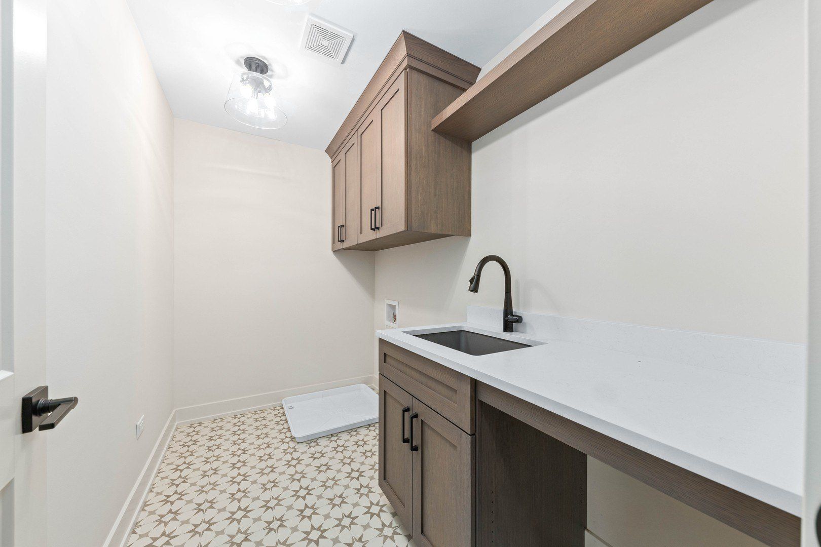 1314 N Eagle Street. Naperville, IL 60563