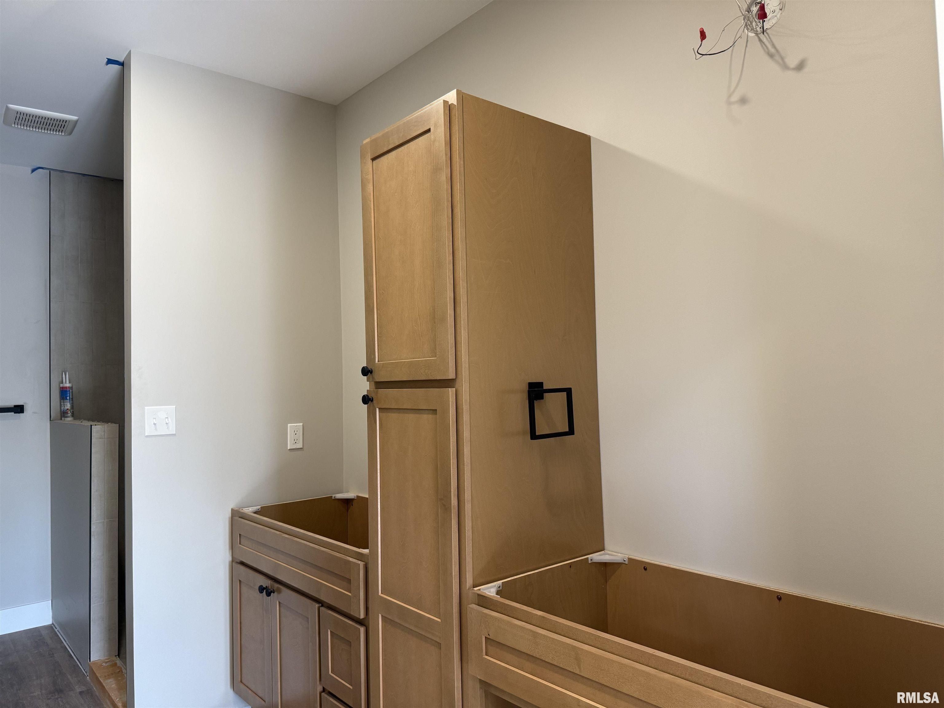 12570 Hudgens Road. Marion, IL 62959