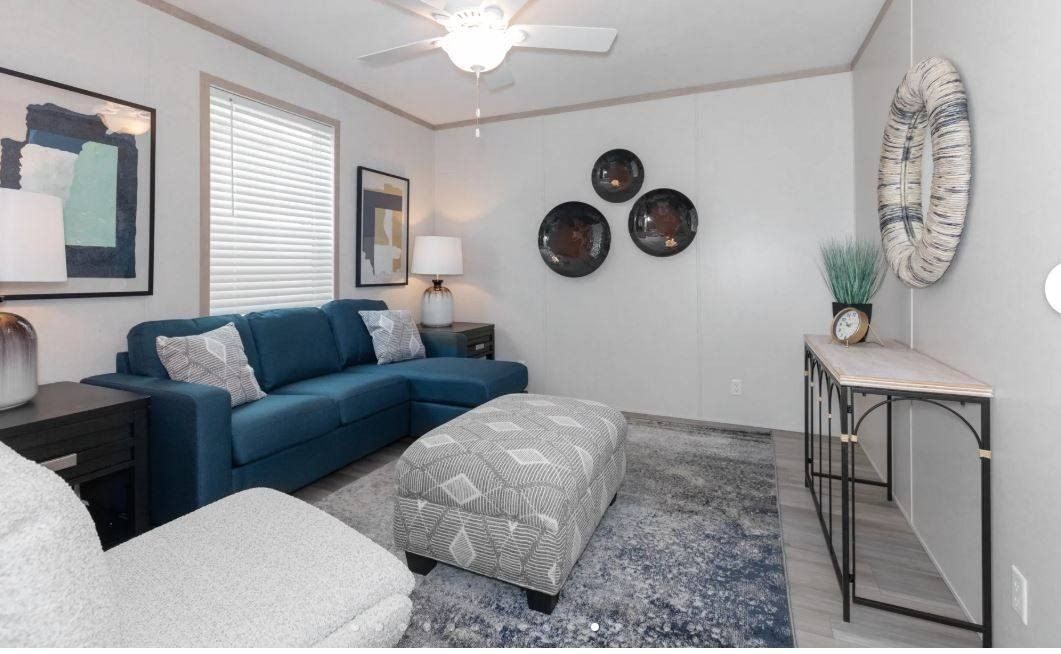 101 Cottonwood Dr. Morton, IL 61550