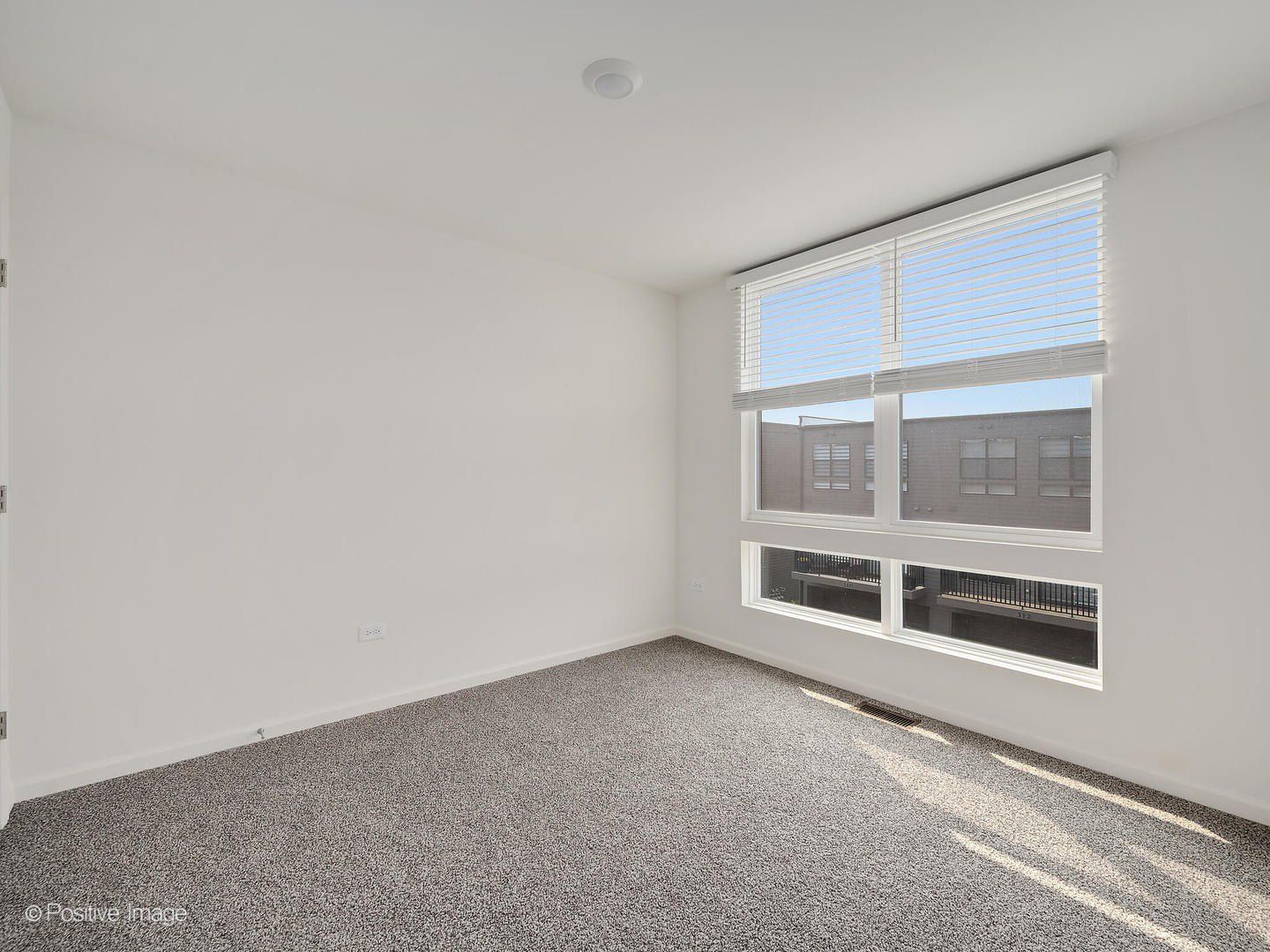 317 Summit Circle. Lombard, IL 60148