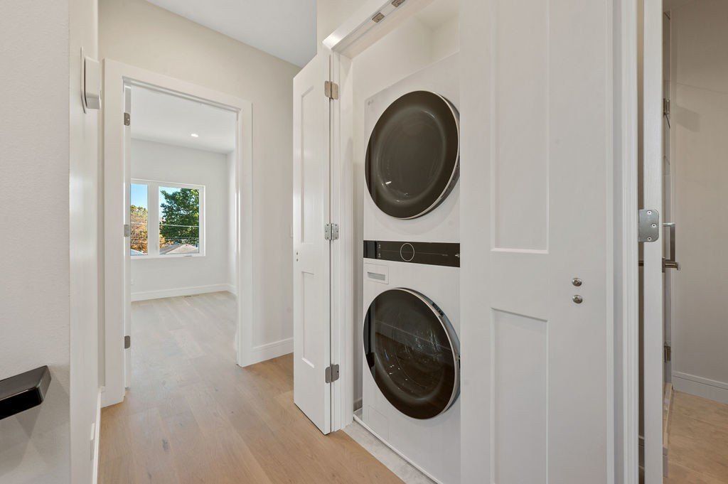 4959 N Merrimac Avenue. Chicago, IL 60630